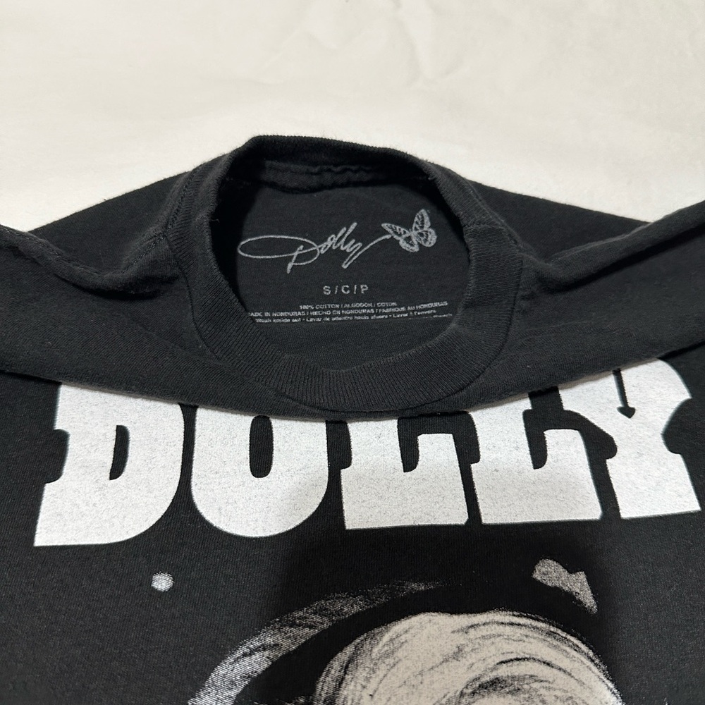 Dolly Parton Kids Black T-Shirt - Picture 2 of 3